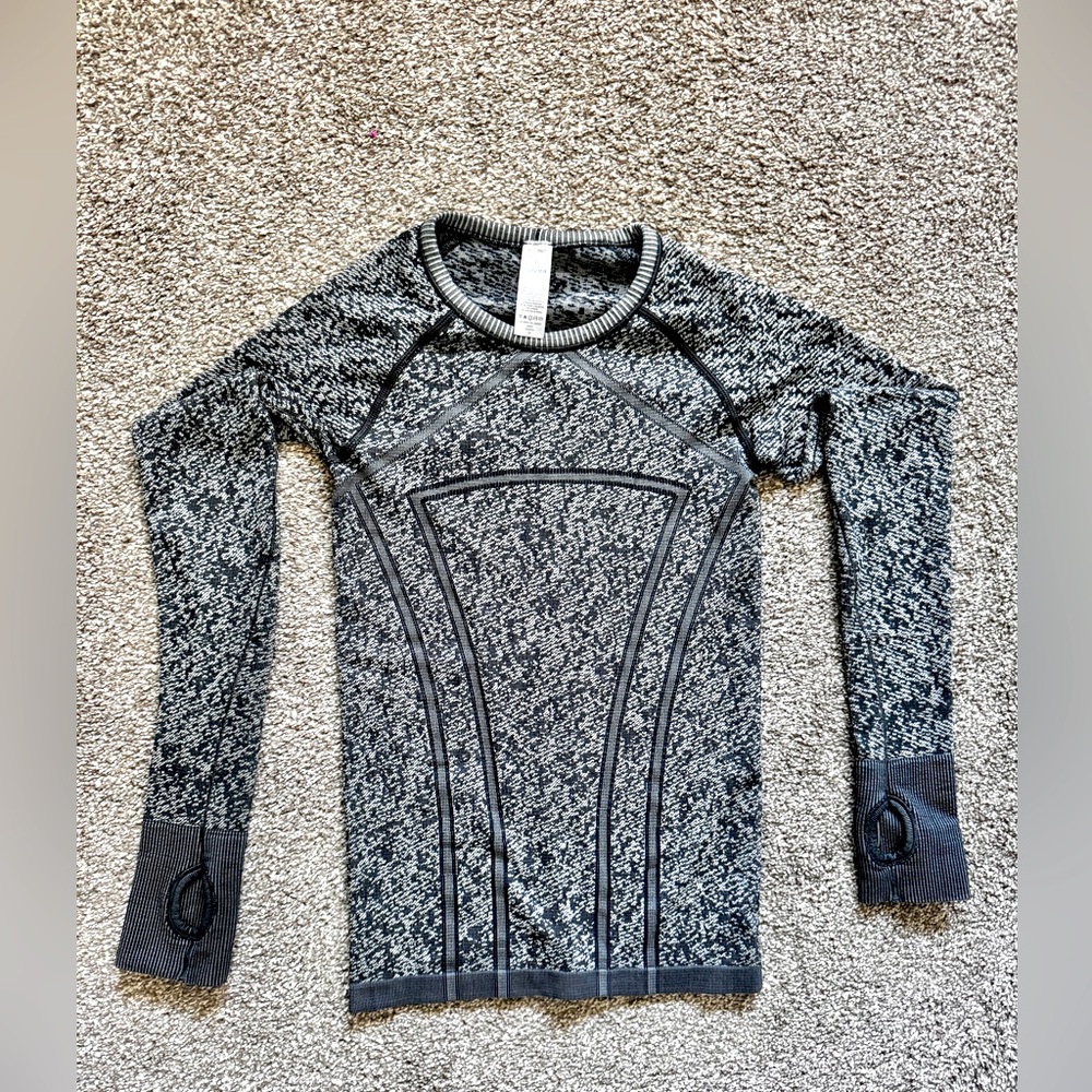 IVIVVA by LULULEMON Fly Swiftly Long Sleeve Athletic Shirt Speckled Grey Size 8